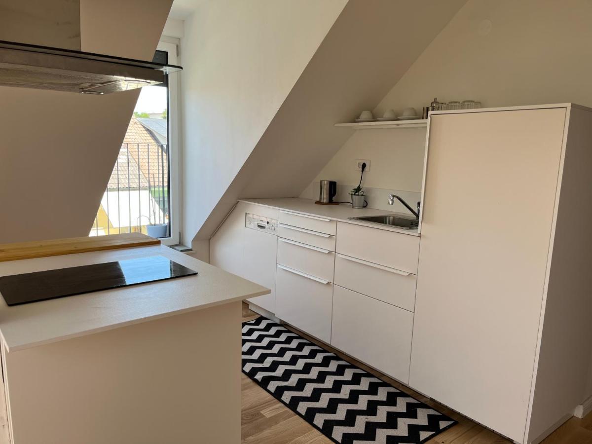 Apartment Malina - Free Private Parking Ljubljana Bagian luar foto